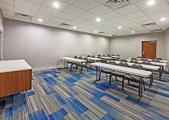 Holiday Inn Express & Suites Tulsa West - Sand Springs By Ihg