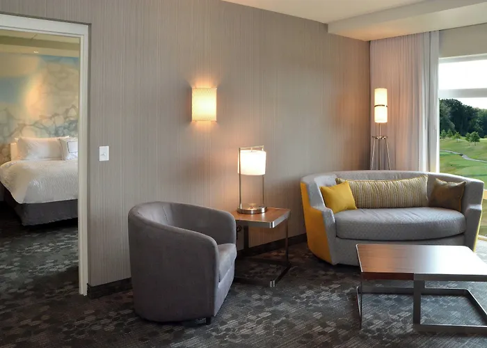 Courtyard By Marriott Youngstown Canfield