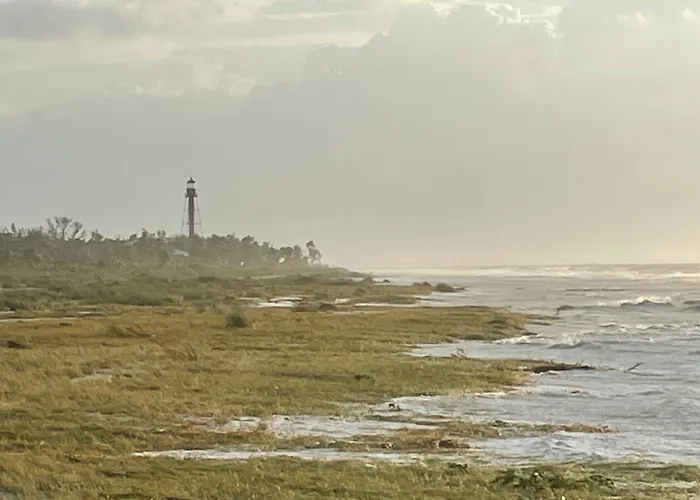 Tarpon Tale Inn