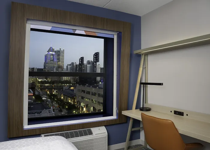 Holiday Inn Express & Suites Pittsburgh North Shore By Ihg