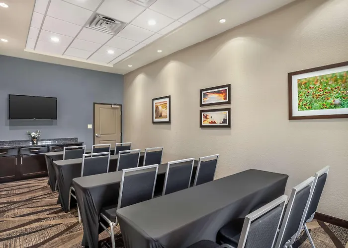 Best Western Plus Lake Jackson Inn & Suites