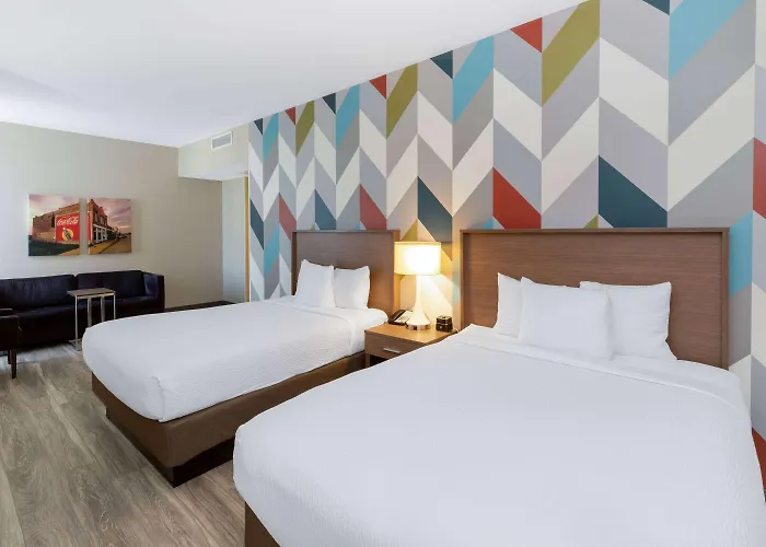 La Quinta Inn & Suites By Wyndham Tulsa Downtown - Route 66