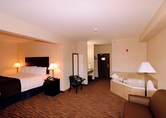 Cobblestone Inn & Suites - Denison | Oak Ridge