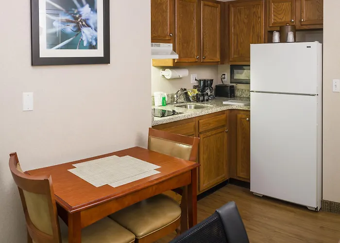 Smart Suites, An Ascend Collection Hotel