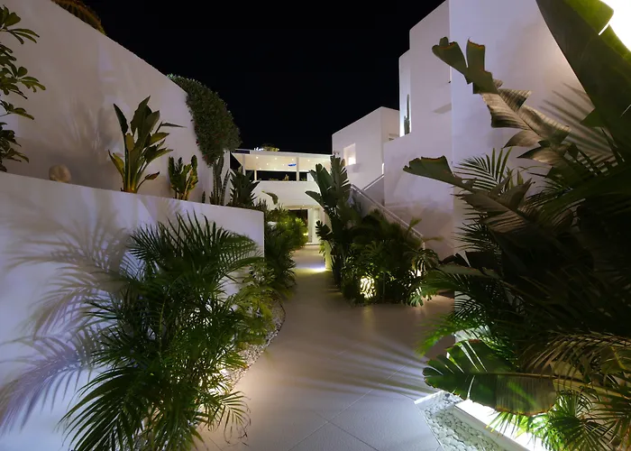 Lani'S Suites De Luxe - Adults Only