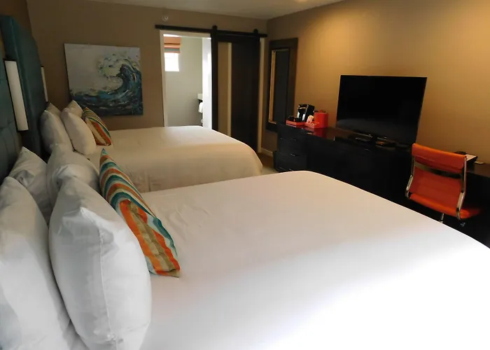 Wave Street Inn