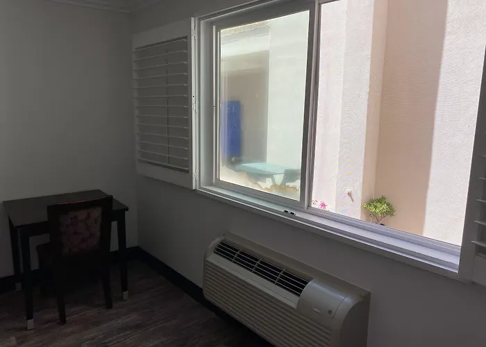 Ocean Surf Inn & Suites