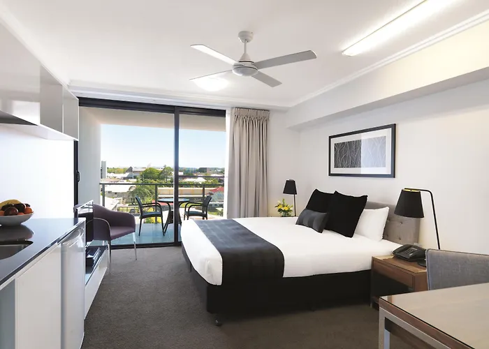 Oaks Mackay Carlyle Suites