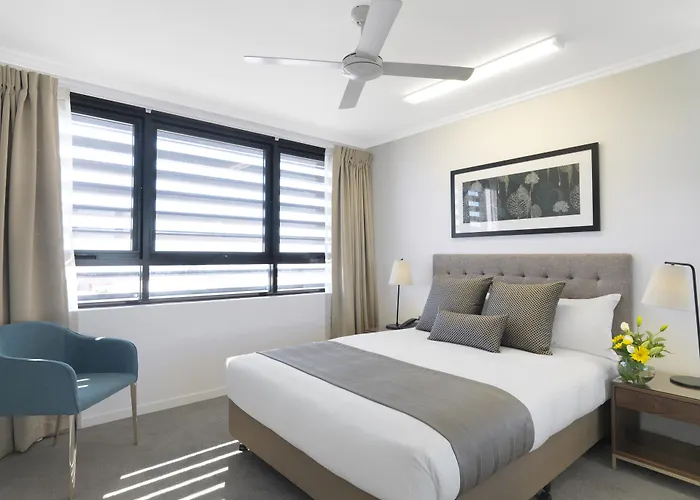 Oaks Mackay Carlyle Suites