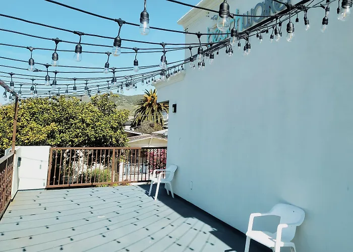Beachwalker Inn & Suites