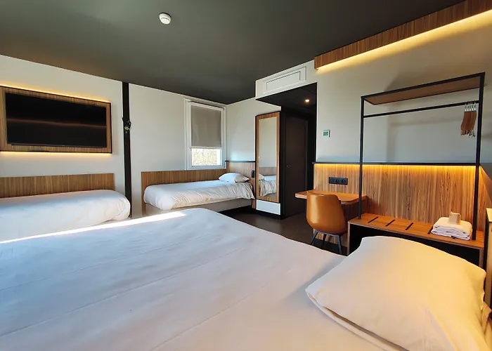 B&B Hotel Clermont-Ferrand Nord Riom