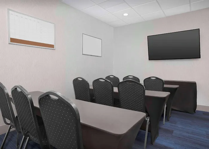 Home2 Suites By Hilton Clarksville/Ft. Campbell