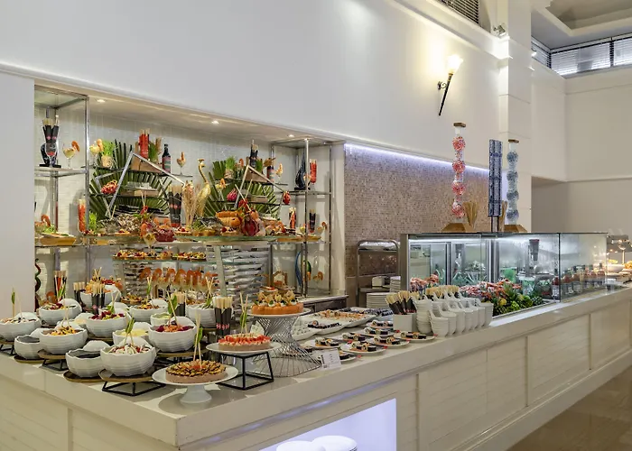 Bellis Deluxe Hotel & Heated For Winter Aqua Park