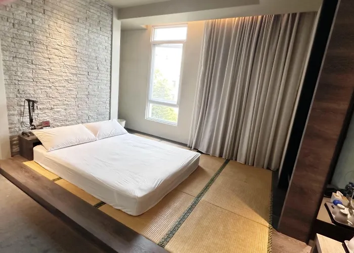 Kiwi Express Hotel-Taichung Station II