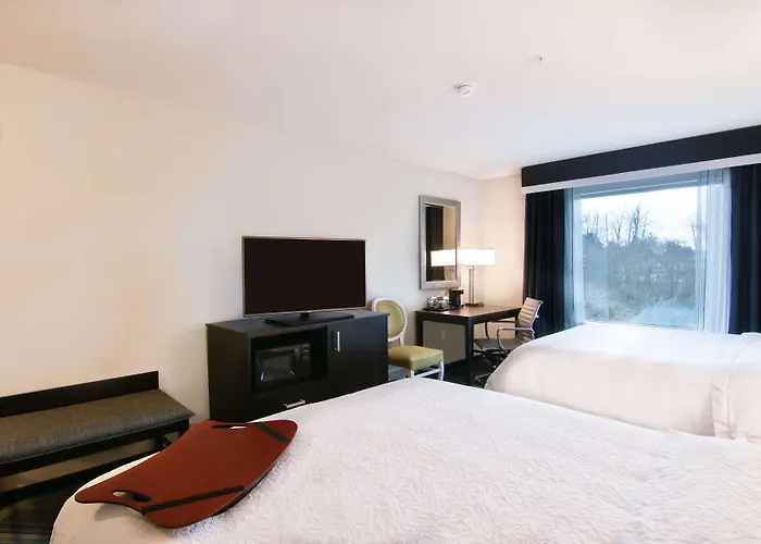 Hampton Inn & Suites Bellevue Downtown/Seattle