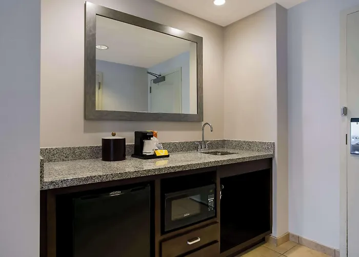 Hampton Inn & Suites Wilmington Christiana