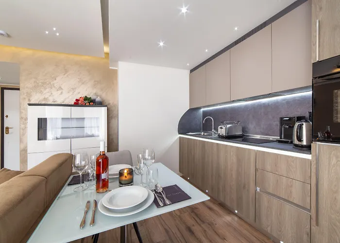 The Queen Luxury Apartments - Villa Carlotta
