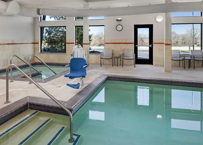 Holiday Inn Express Moline - Quad Cities Area By Ihg
