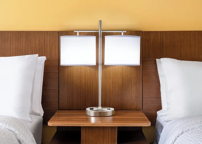 Garner Hotel Victoria - East By Ihg
