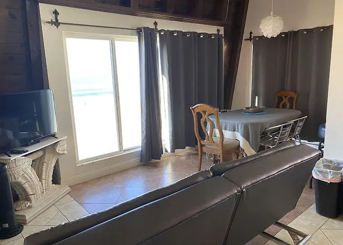The Shores Inn