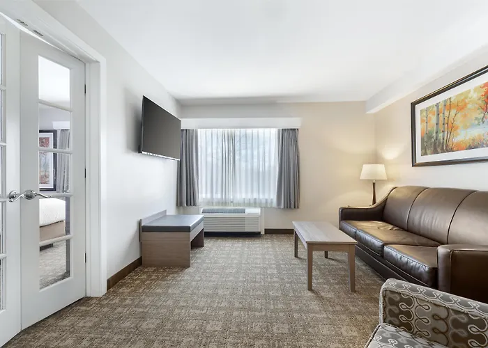 Best Western Plus Windjammer Inn & Conference Center