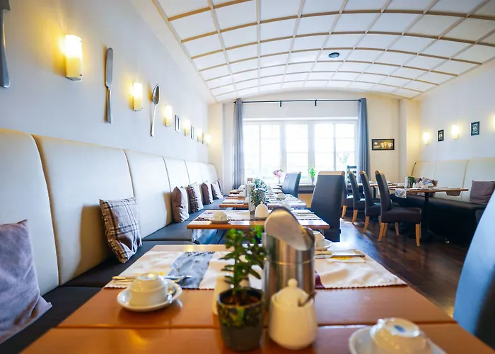Hotel Am Schloss Biebrich