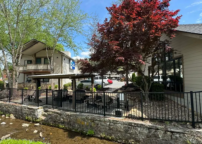 Best Western Johnson'S Inn Downtown Gatlinburg