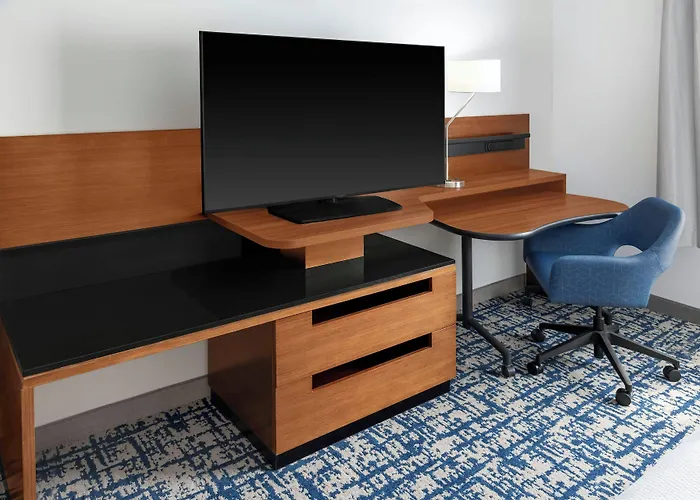Fairfield Inn And Suites By Marriott Calhoun