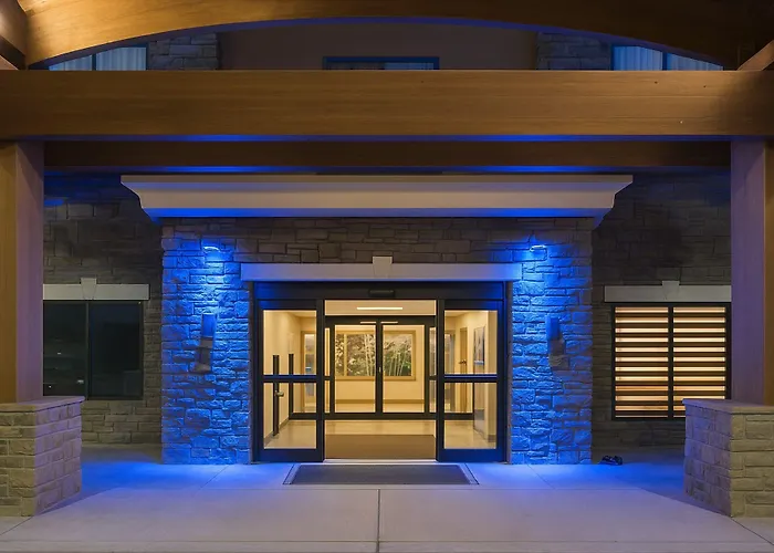 Holiday Inn Express & Suites Glendive By Ihg