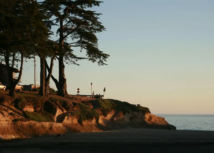 Ocean Echo Inn & Beach Cottages