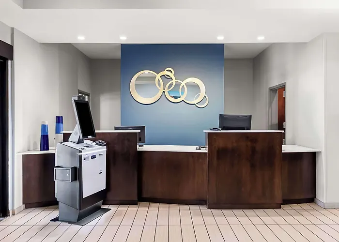 Best Western St. Louis Airport North Hotel & Suites
