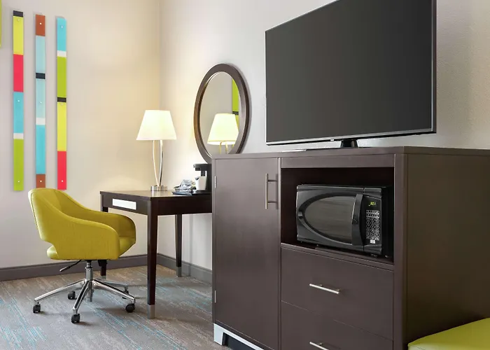 Hampton Inn & Suites York South