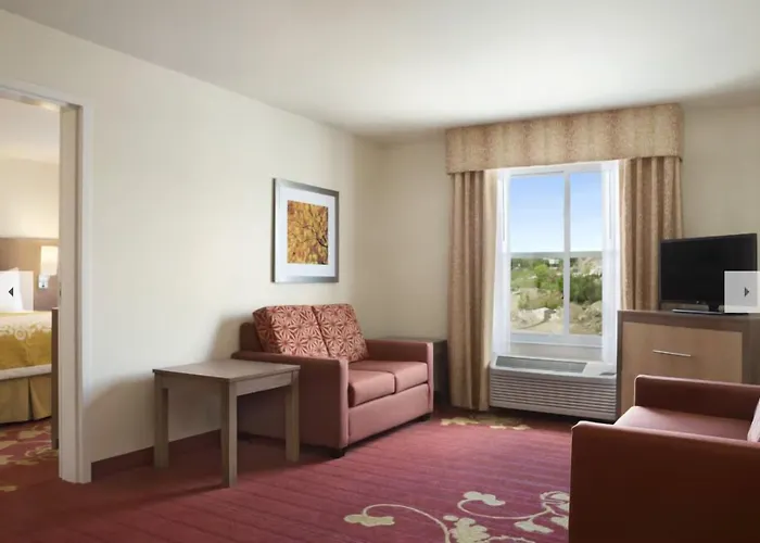 Days Inn & Suites By Wyndham Belmont