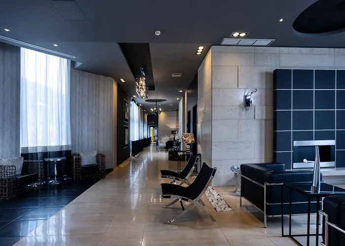Gallery Art Hotel