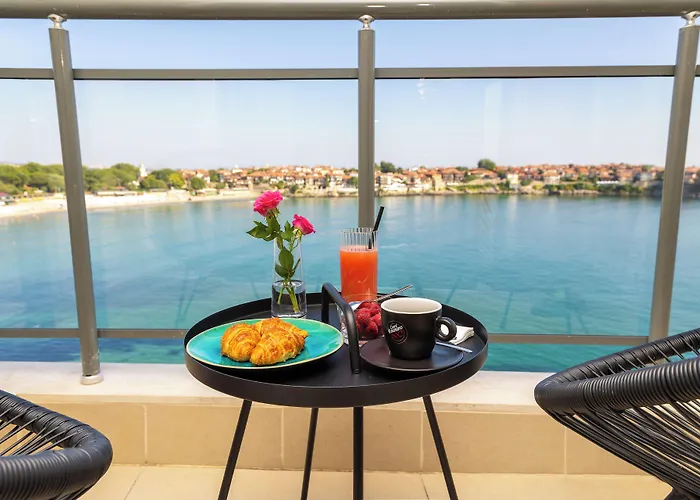 Hotel Antea - By The Sea