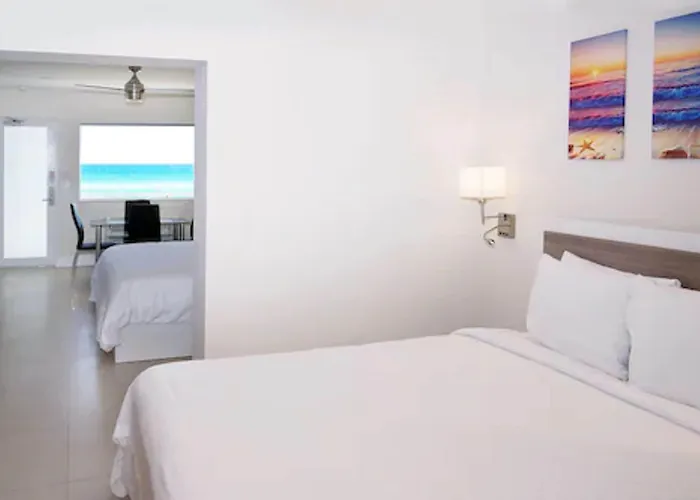 Diane Oceanfront Suites