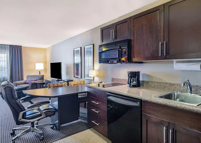 Hawthorn Suites By Wyndham Williston