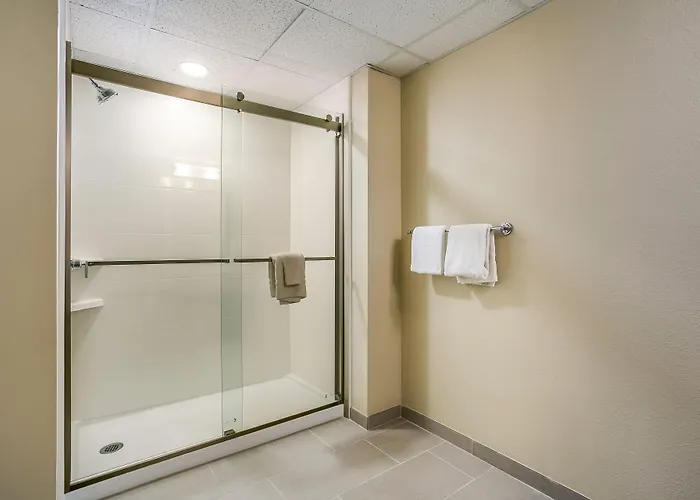 Aspire Hotel And Suites