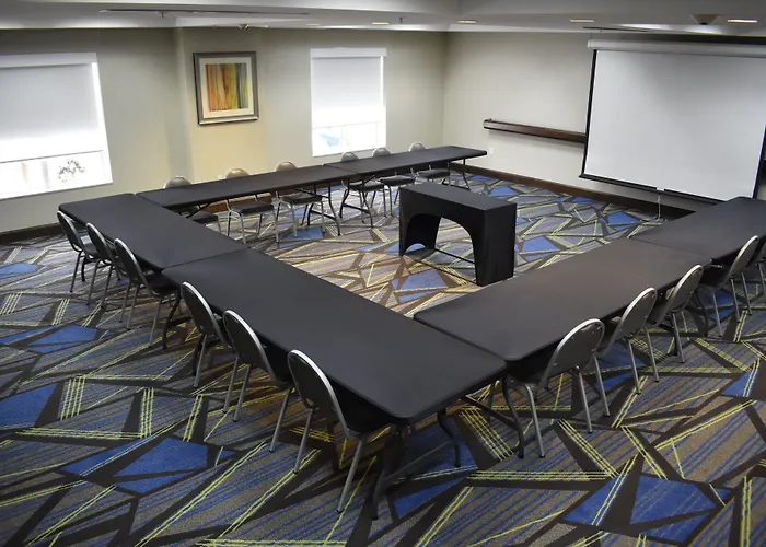 Holiday Inn Express & Suites Caryville By Ihg