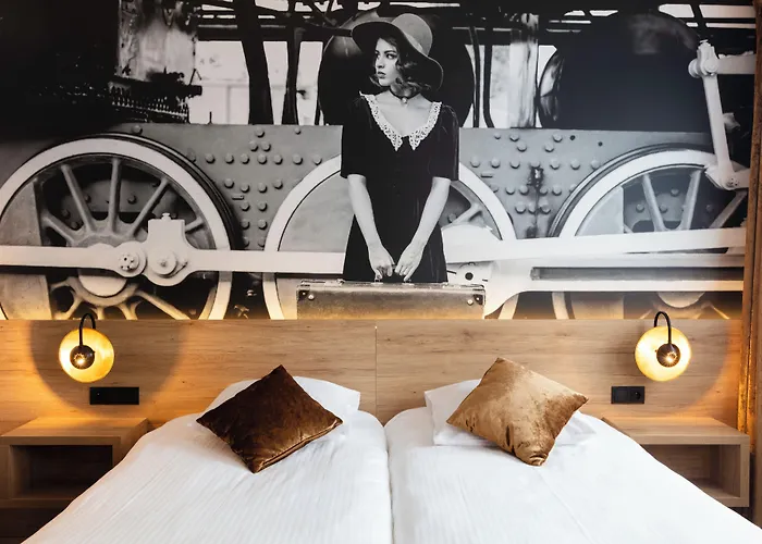 Hotel Leo Station Et Annexes