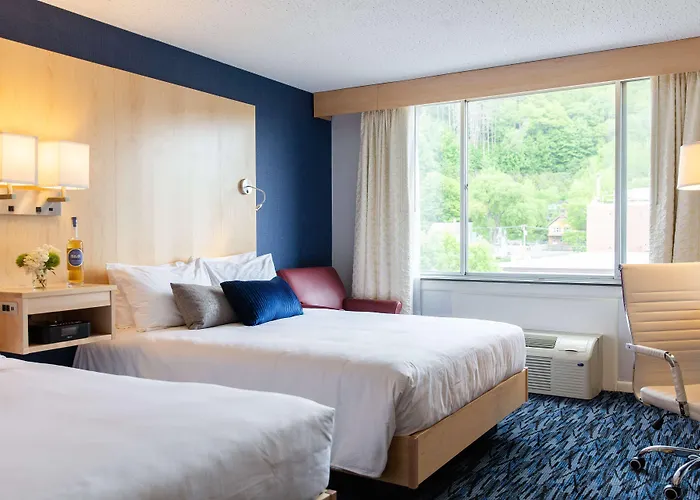 Capitol Plaza Hotel Montpelier Tapestry Collection By Hilton
