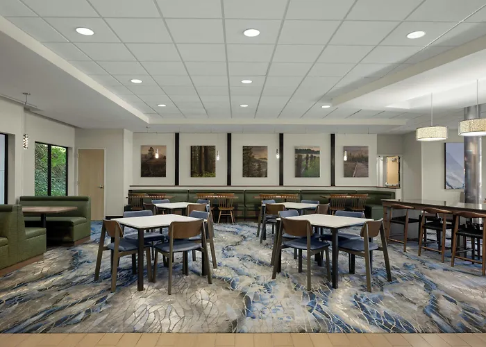 Fairfield Inn & Suites By Marriott Moscow