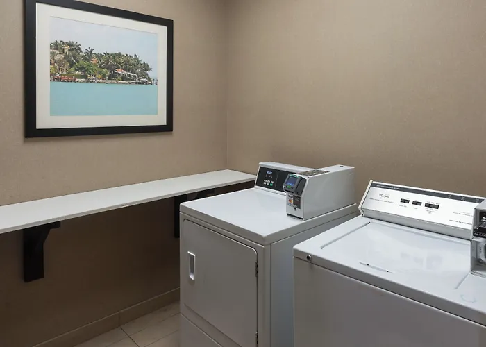 Holiday Inn Express Miami Airport-Blue Lagoon Area By Ihg