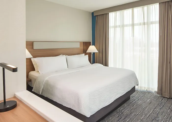 Holiday Inn Express Miami Airport-Blue Lagoon Area By Ihg