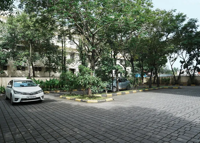 Courtyard By Marriott Kochi Airport