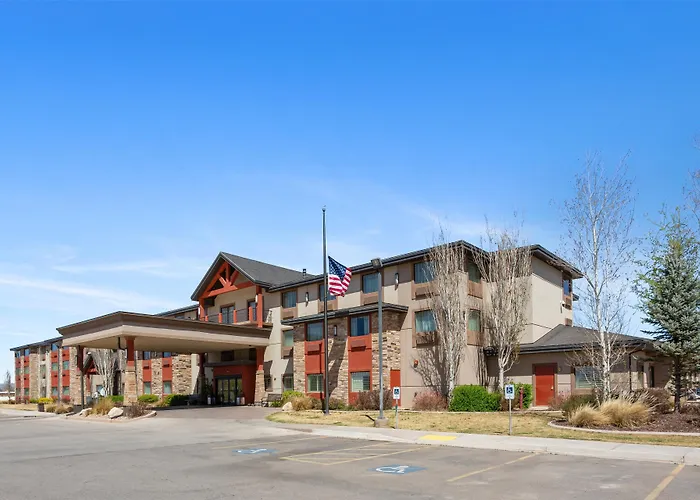 Best Western Plus Landmark Hotel