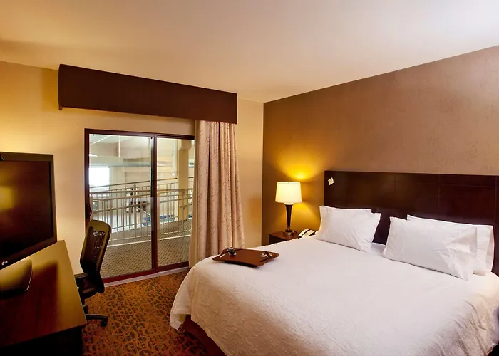 Hampton Inn Marquette-Waterfront