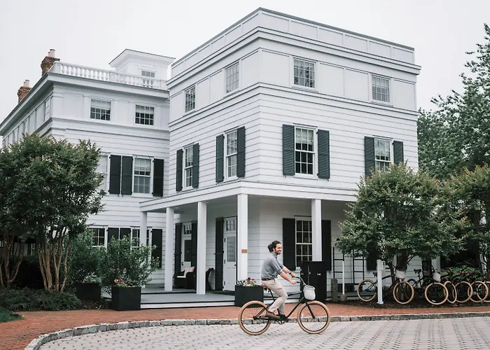 Topping Rose House