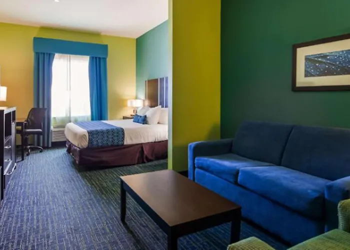 Best Western Plus Carrizo Springs Inn & Suites