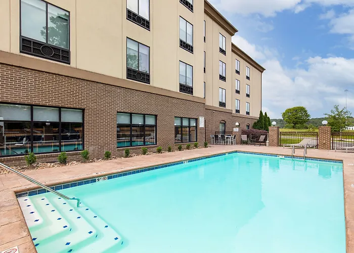 Holiday Inn Express & Suites - Cleveland Northwest By Ihg